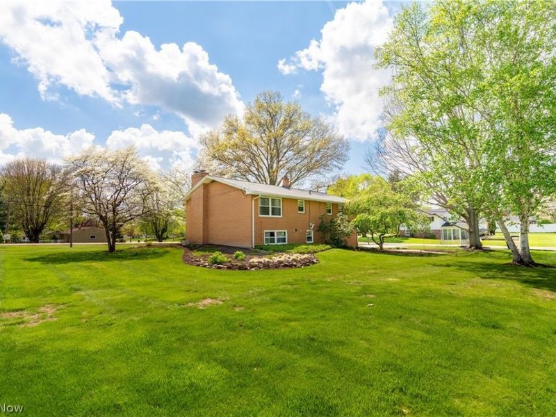 5205 Huckleberry Street NW, North Canton, OH 44720 Photo 4