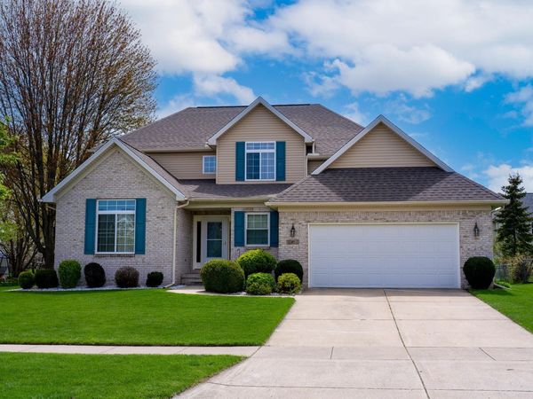 1522 Eastpointe Drive, Mt Pleasant, MI 48858