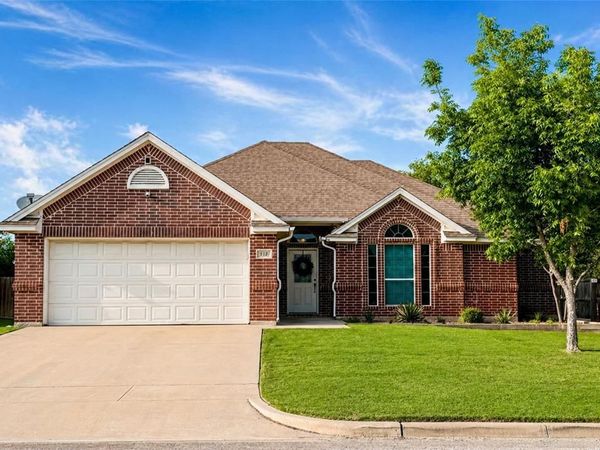 512 Westgate Drive, Aledo, TX 76008