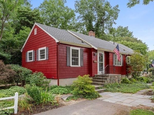 9 Brimblecomb, Marblehead, MA 01945