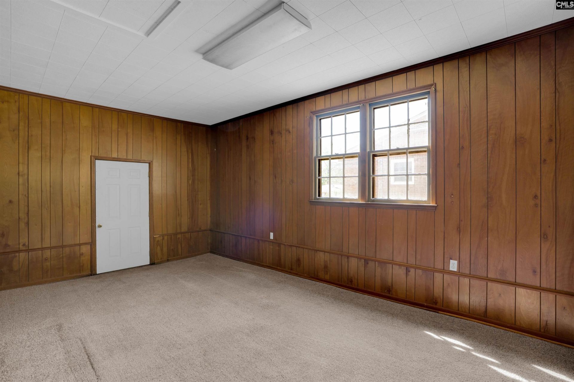 311 Spartan Drive  Photo 16