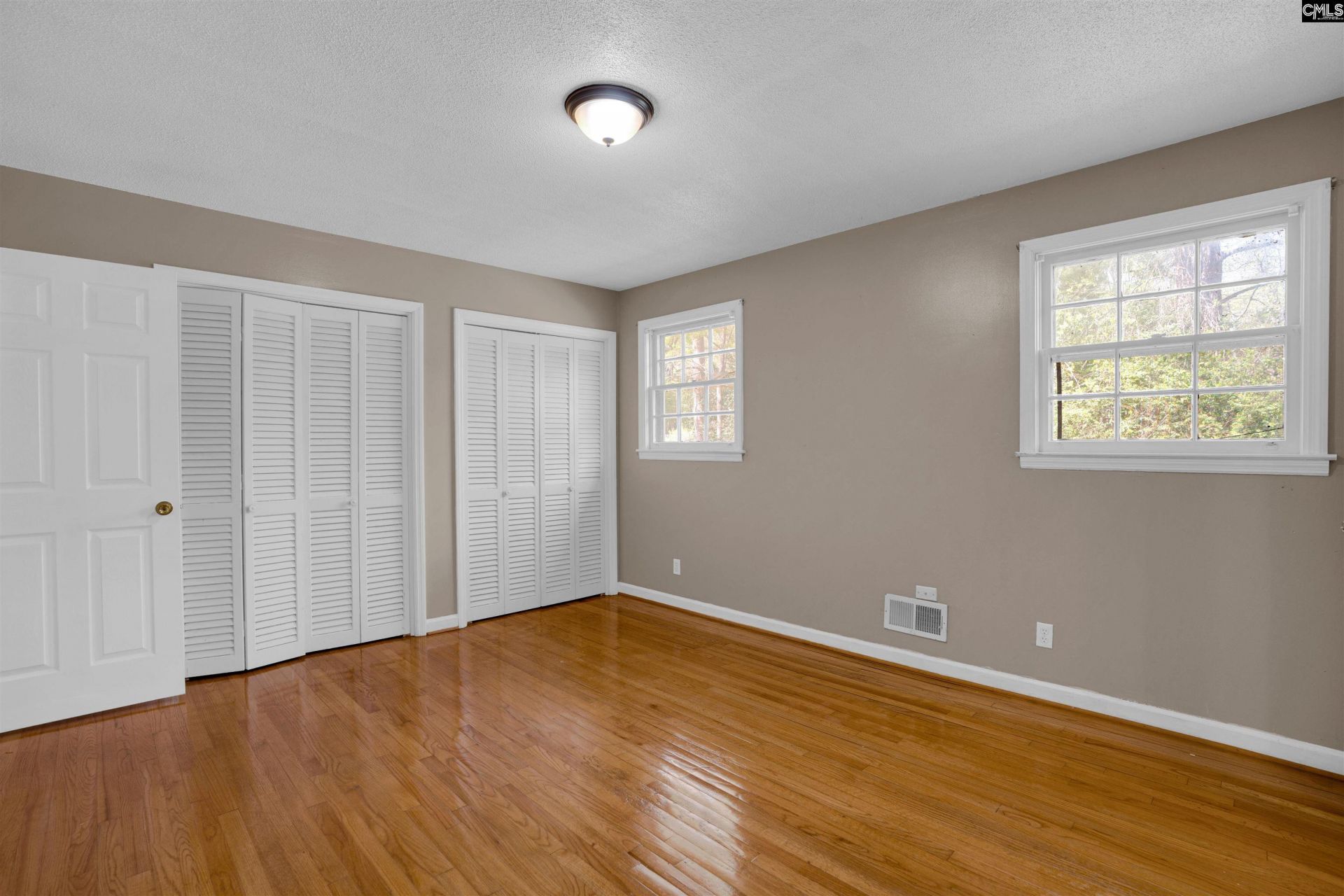 311 Spartan Drive  Photo 22