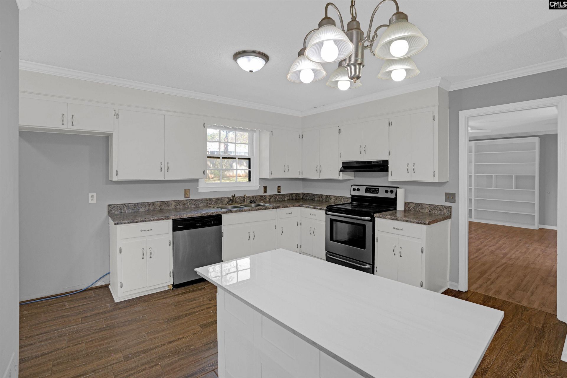 311 Spartan Drive  Photo 32