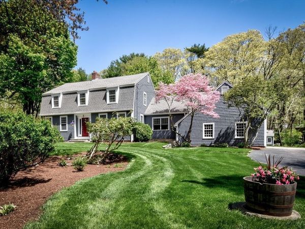 3 Bridle Path, Sherborn, MA 01770