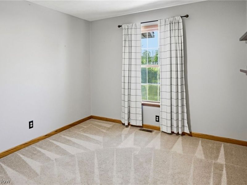 8600 Honeysuckle Drive, Dresden, OH 43821 Photo 35
