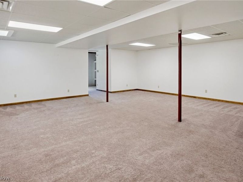 8600 Honeysuckle Drive, Dresden, OH 43821 Photo 41