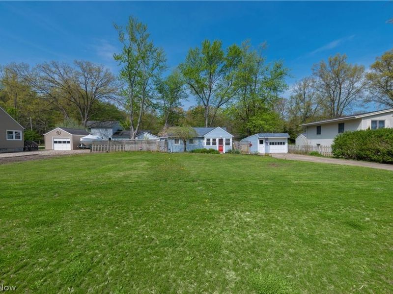258 Vineyard Road, Avon Lake, OH 44012 Photo 3