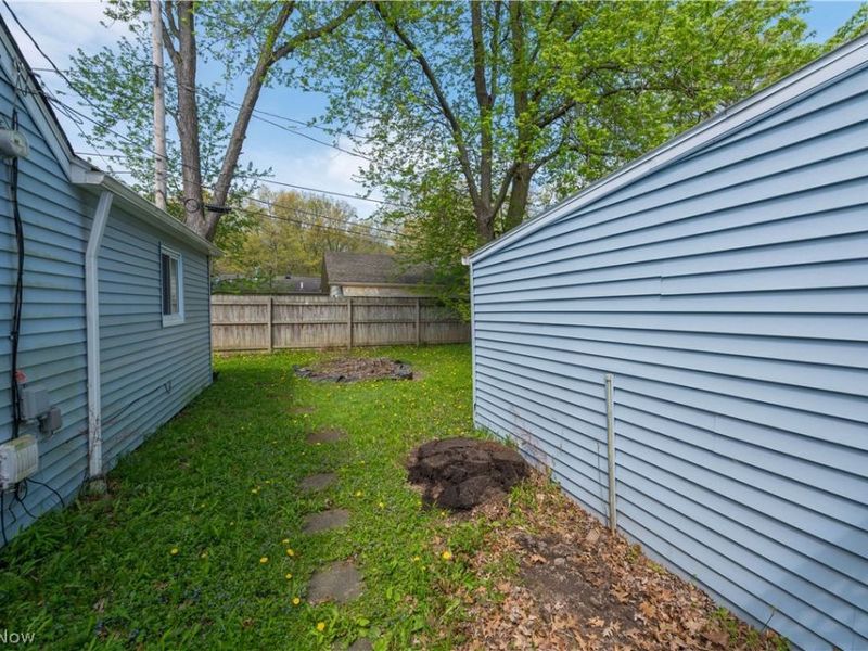 258 Vineyard Road, Avon Lake, OH 44012 Photo 38