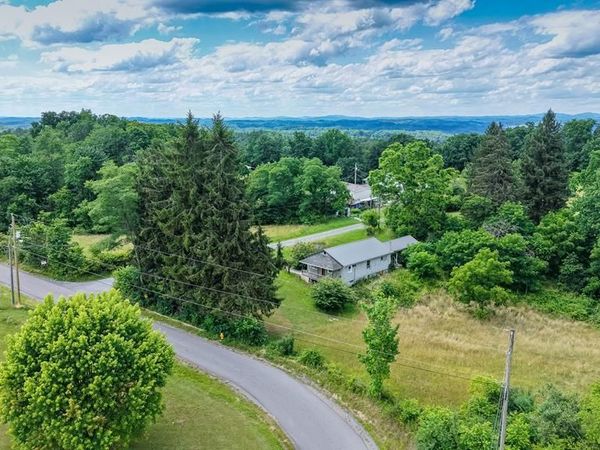 24 IVYDALE, HERNDON, WV 24726