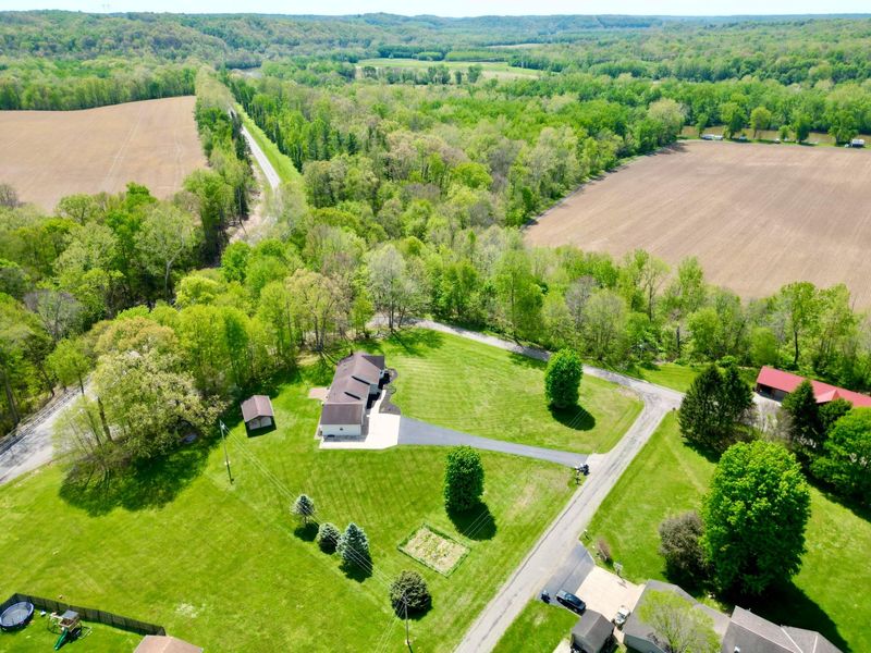 8600 Honeysuckle Drive , Dresden, OH 43821 Photo 13