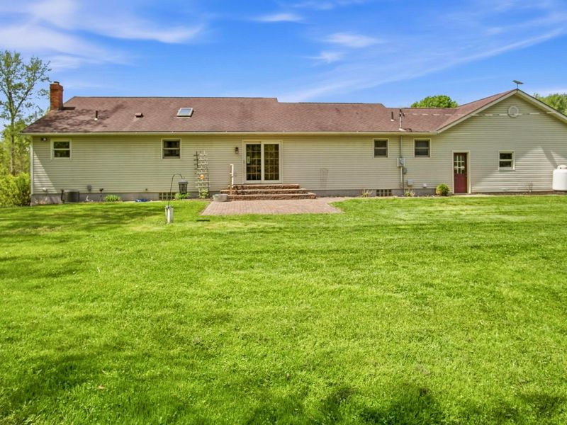 8600 Honeysuckle Drive , Dresden, OH 43821 Photo 15