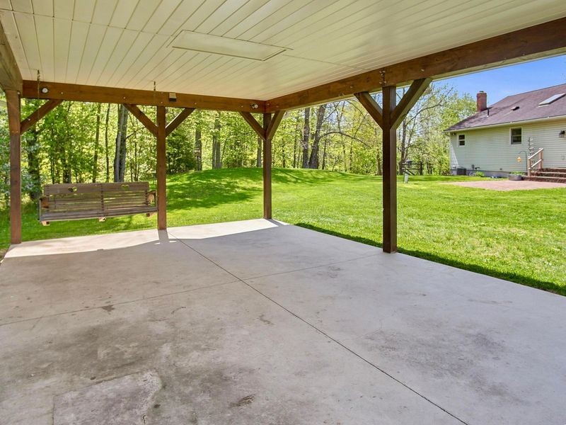 8600 Honeysuckle Drive , Dresden, OH 43821 Photo 21