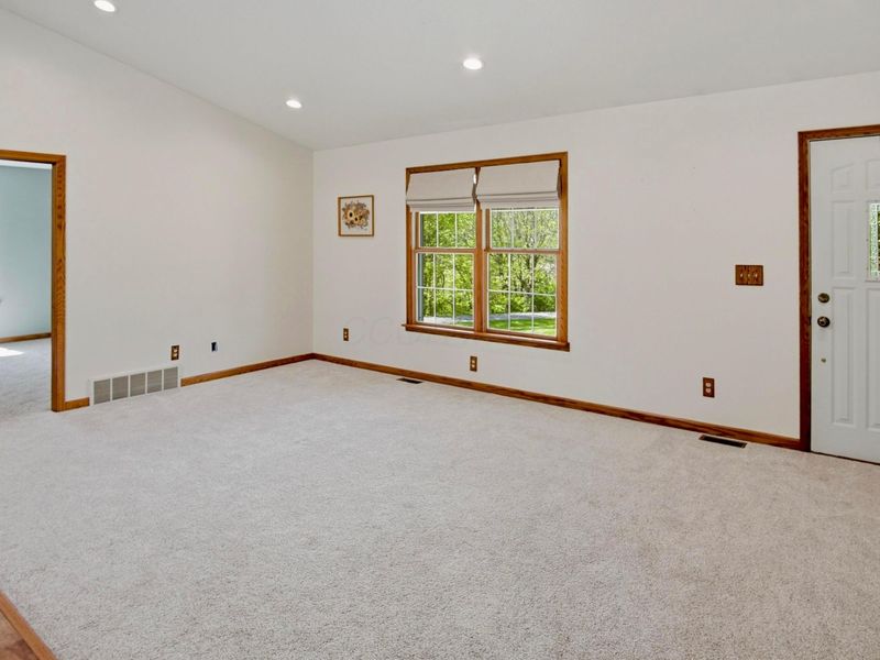 8600 Honeysuckle Drive , Dresden, OH 43821 Photo 24