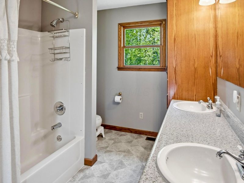 8600 Honeysuckle Drive , Dresden, OH 43821 Photo 40