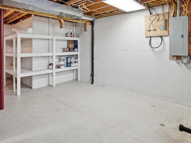 8600 Honeysuckle Drive , Dresden, OH 43821 Photo 58