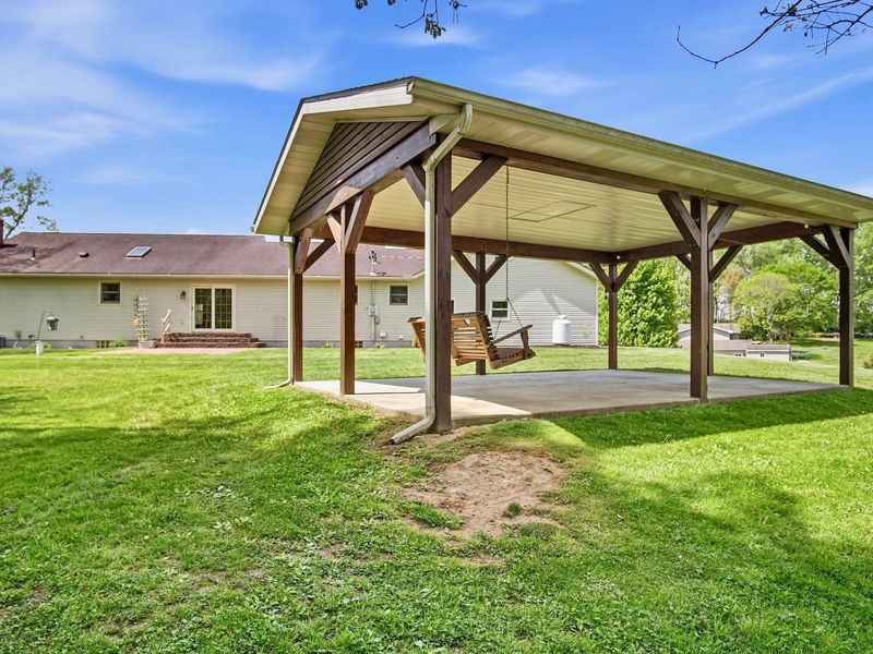 8600 Honeysuckle Drive , Dresden, OH 43821 Photo 68