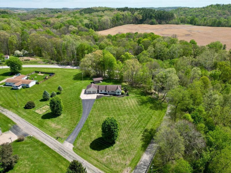 8600 Honeysuckle Drive , Dresden, OH 43821 Photo 70