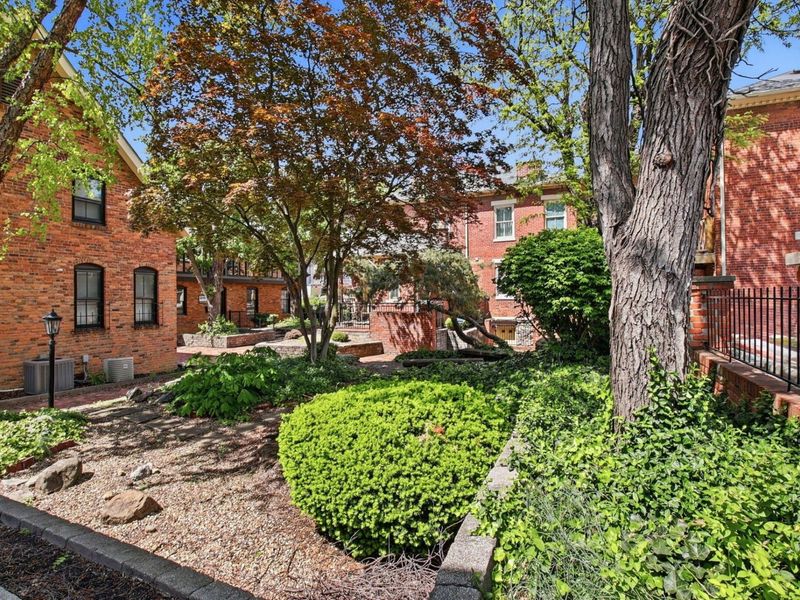 175 E Livingston Avenue, Unit B, Columbus, OH 43215 Photo 26