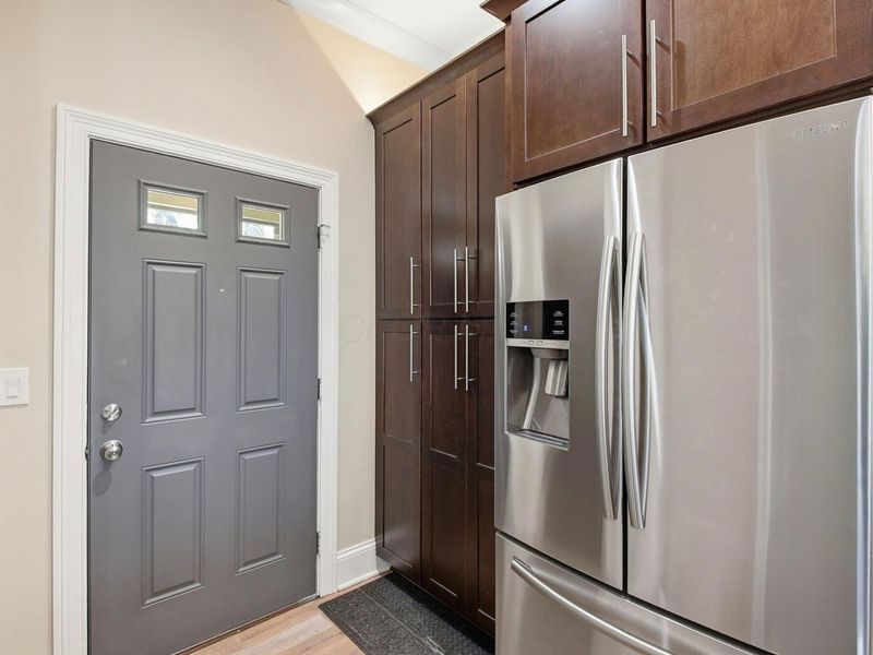 175 E Livingston Avenue, Unit B, Columbus, OH 43215 Photo 3