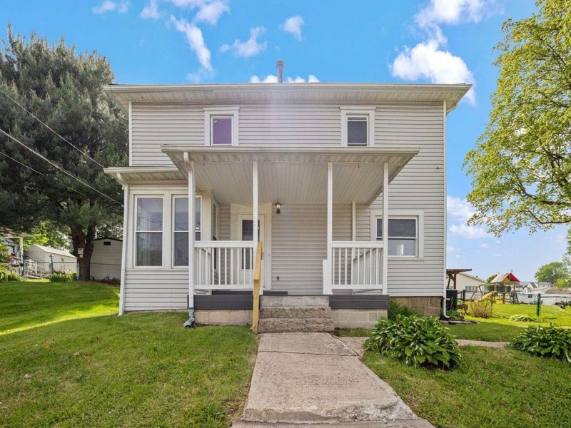 233 N Columbus Street, Somerset, OH 43783 Photo 2