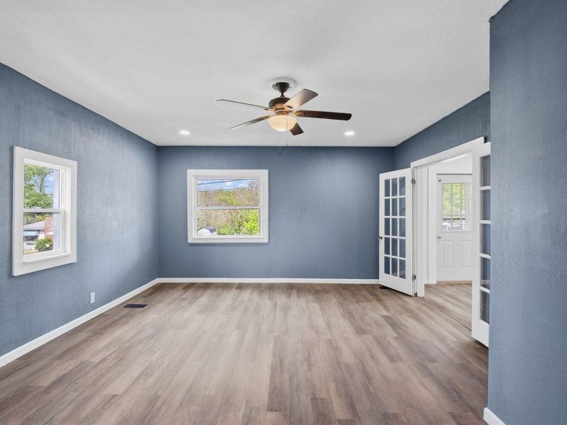 233 N Columbus Street , Somerset, OH 43783 Photo 9