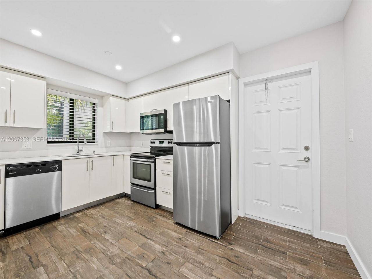 1305 SE 1st St, Fort Lauderdale, FL 33301 Photo