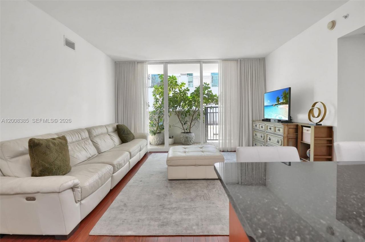 4100 Salzedo St, Unit 411, Coral Gables, FL 33146 Photo