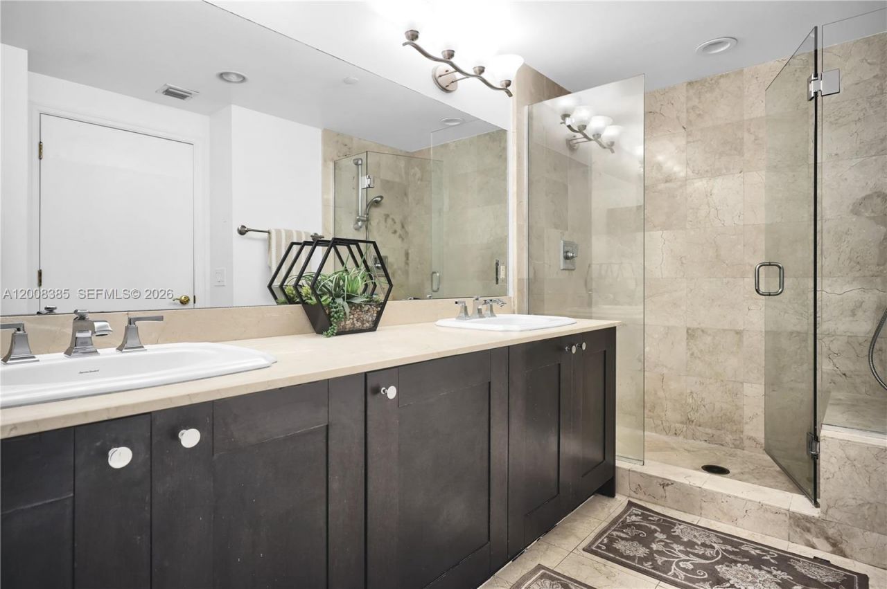 4100 Salzedo St, Unit 411, Coral Gables, FL 33146 Photo