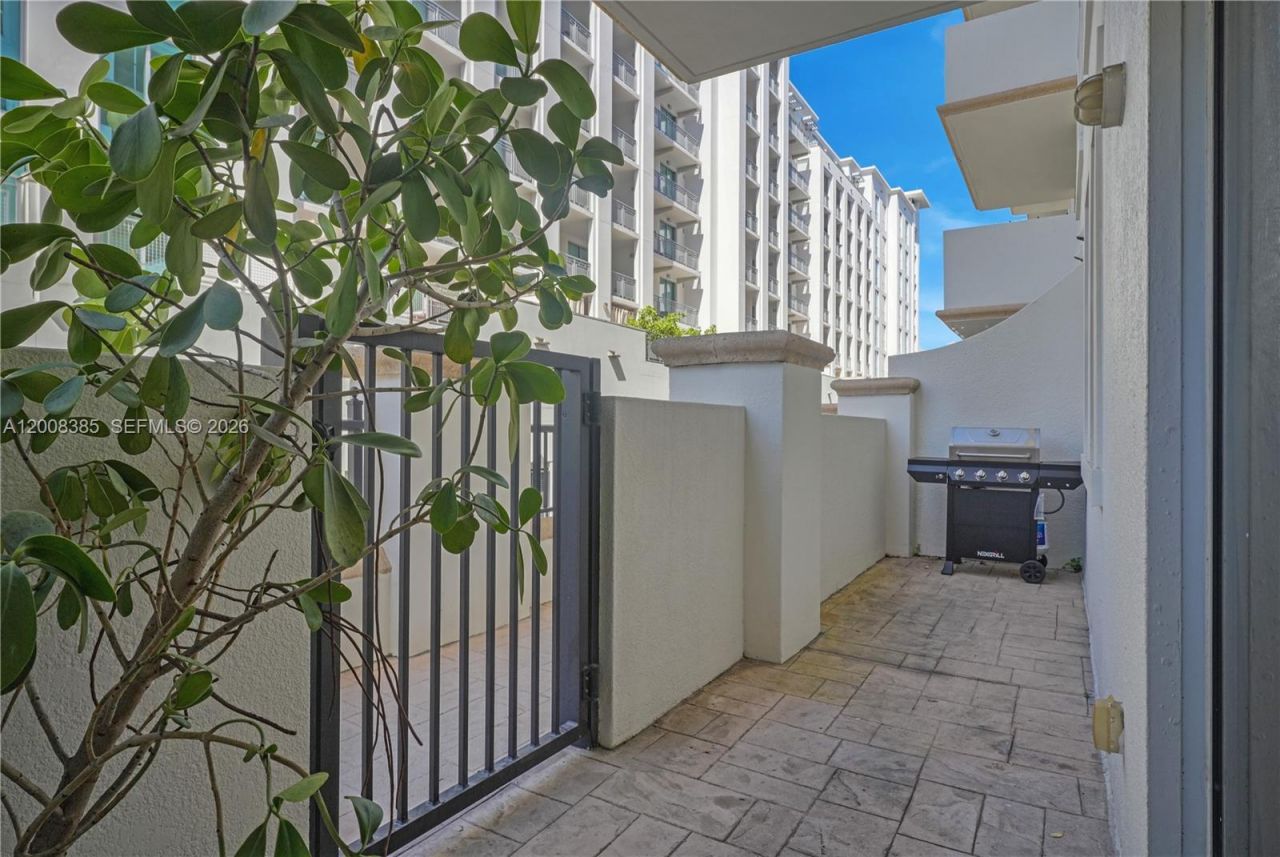 4100 Salzedo St, Unit 411, Coral Gables, FL 33146 Photo