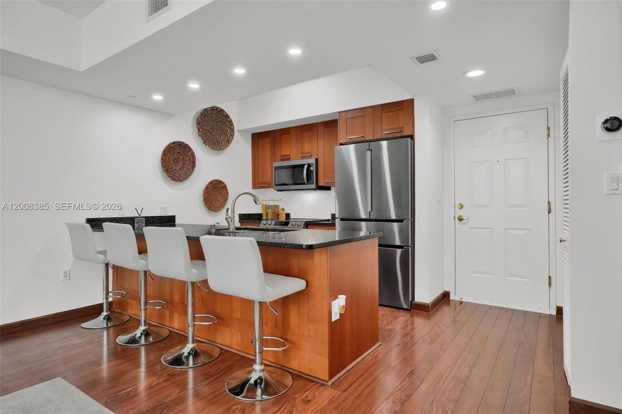 4100 Salzedo St, Unit 411, Coral Gables, FL 33146 Photo