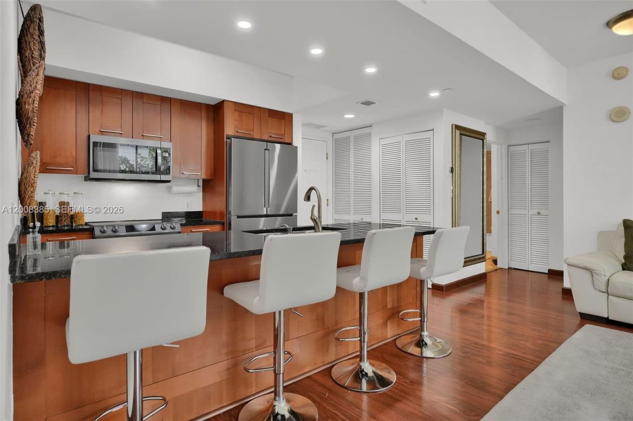 4100 Salzedo St, Unit 411, Coral Gables, FL 33146 Photo