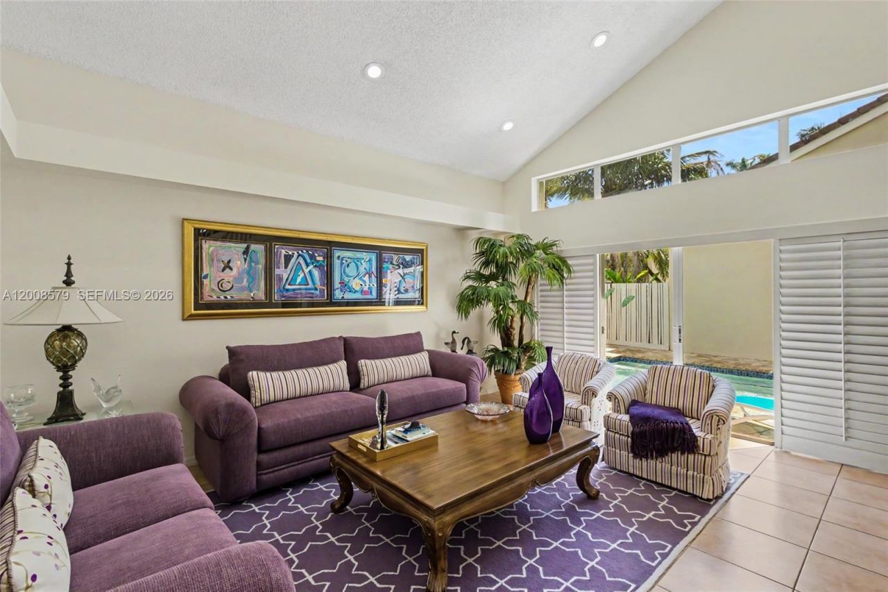1125 Queen Palm Ct , Hollywood, FL 33019 Photo