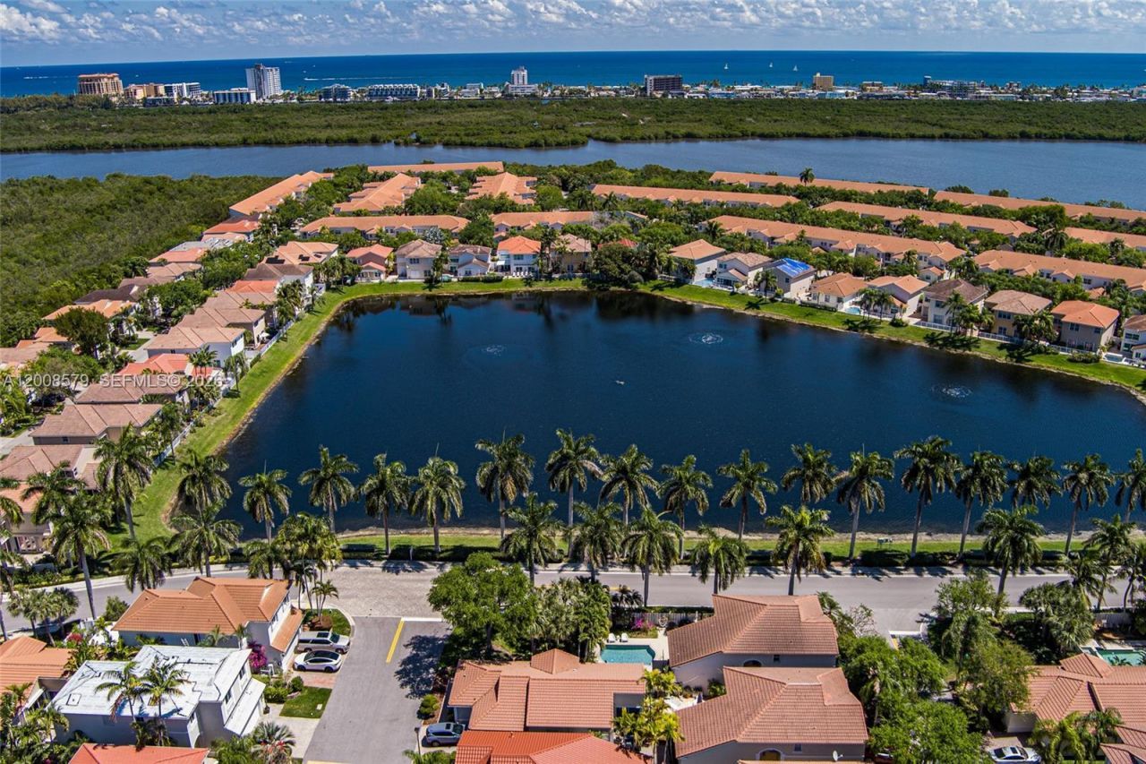 1125 Queen Palm Ct , Hollywood, FL 33019 Photo