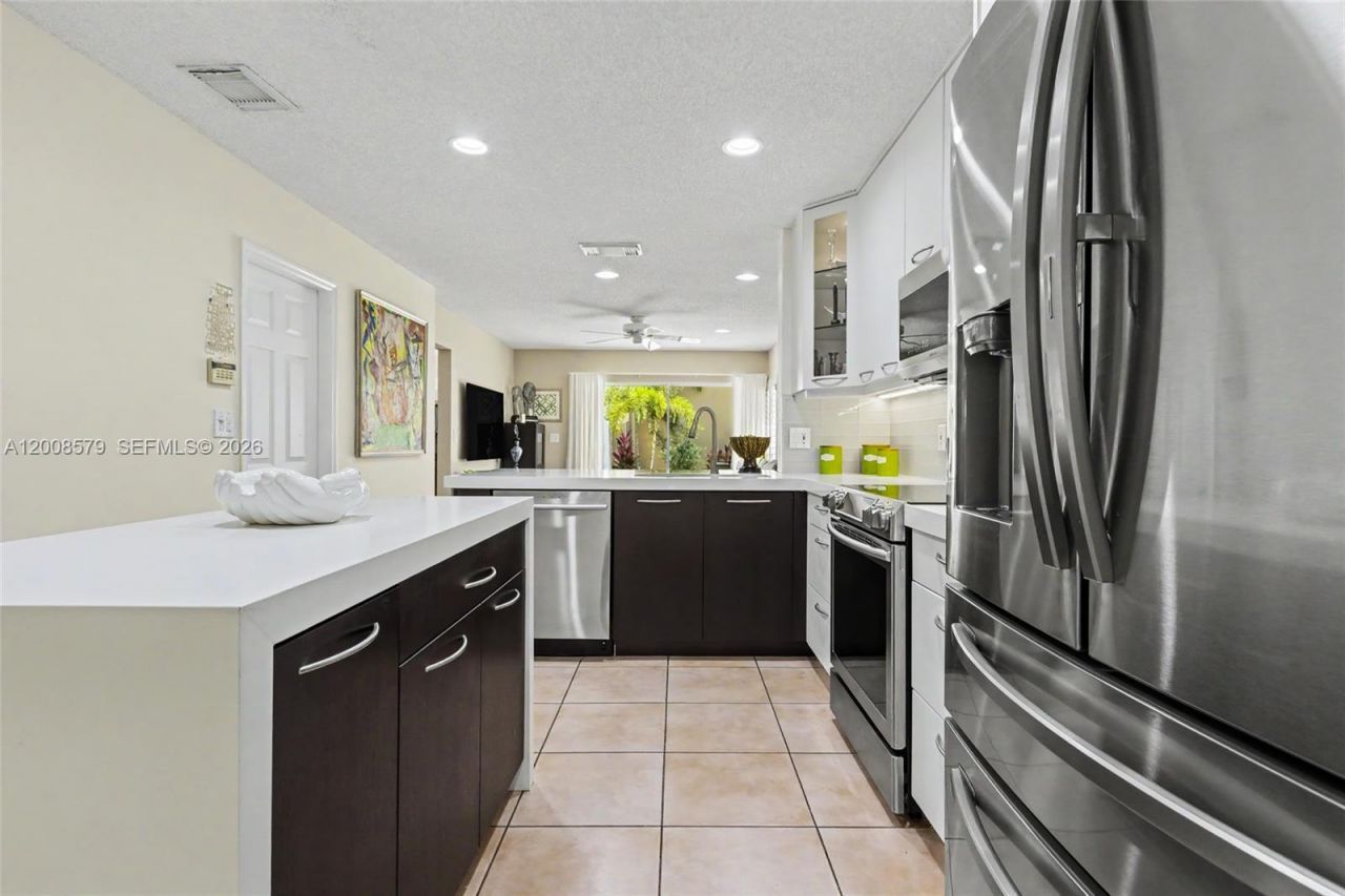 1125 Queen Palm Ct , Hollywood, FL 33019 Photo