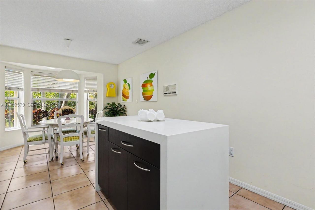 1125 Queen Palm Ct , Hollywood, FL 33019 Photo