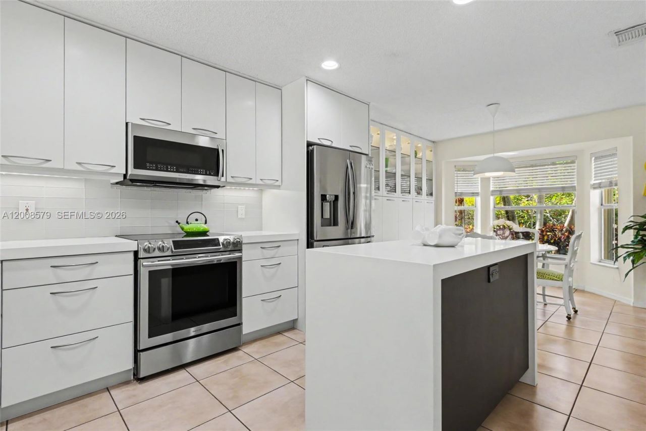 1125 Queen Palm Ct , Hollywood, FL 33019 Photo