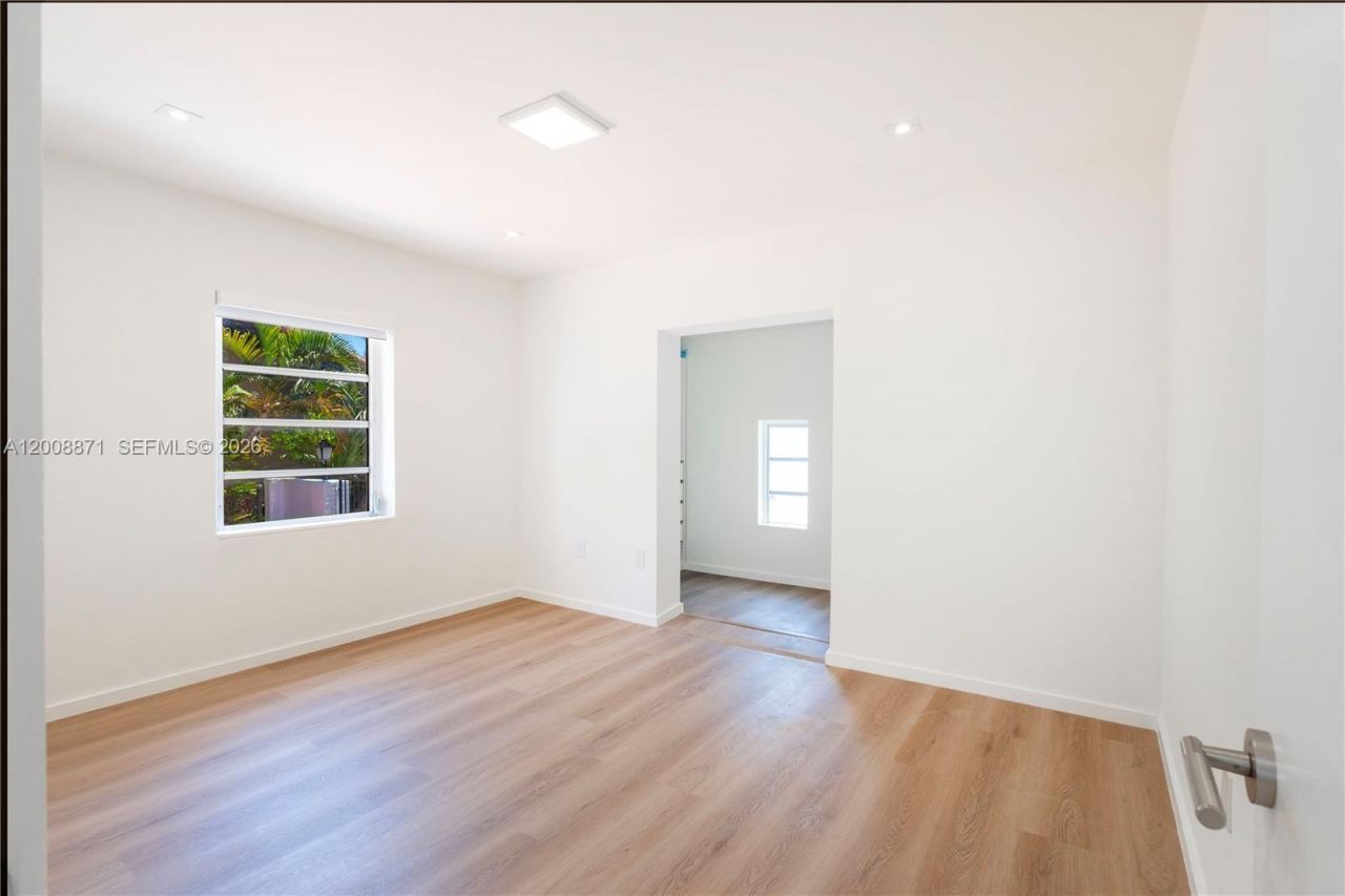 3021 Coconut Grove Dr, Unit 3021, Coral Gables, FL 33134 Photo