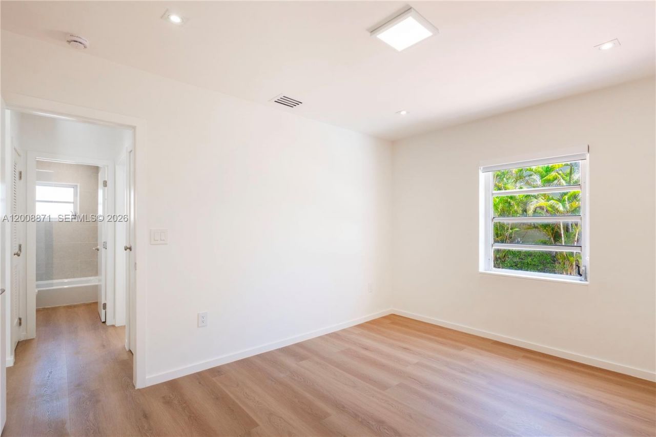 3021 Coconut Grove Dr, Unit 3021, Coral Gables, FL 33134 Photo