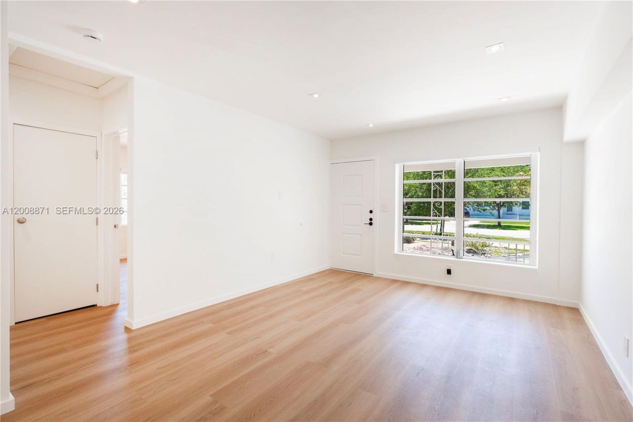3021 Coconut Grove Dr, Unit 3021, Coral Gables, FL 33134 Photo