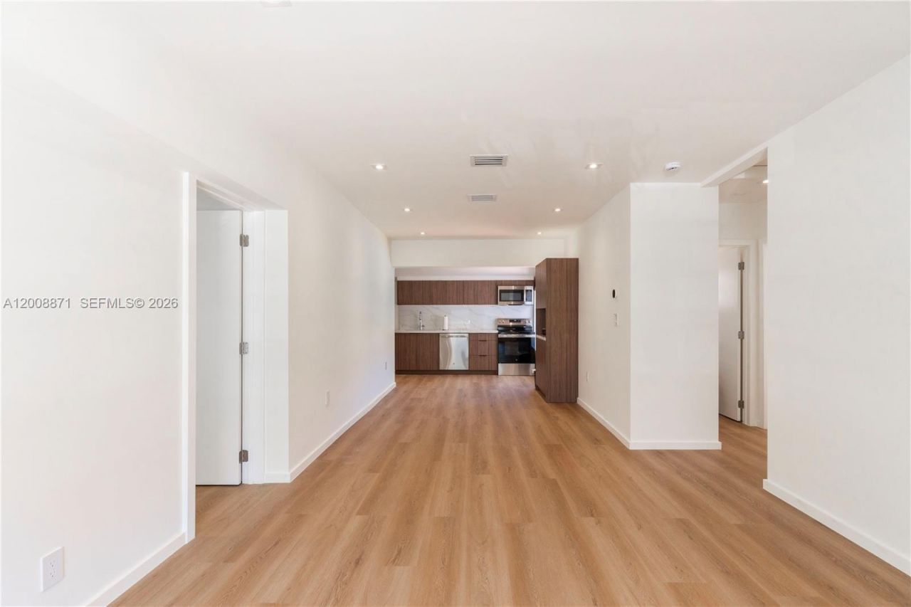 3021 Coconut Grove Dr, Unit 3021, Coral Gables, FL 33134 Photo