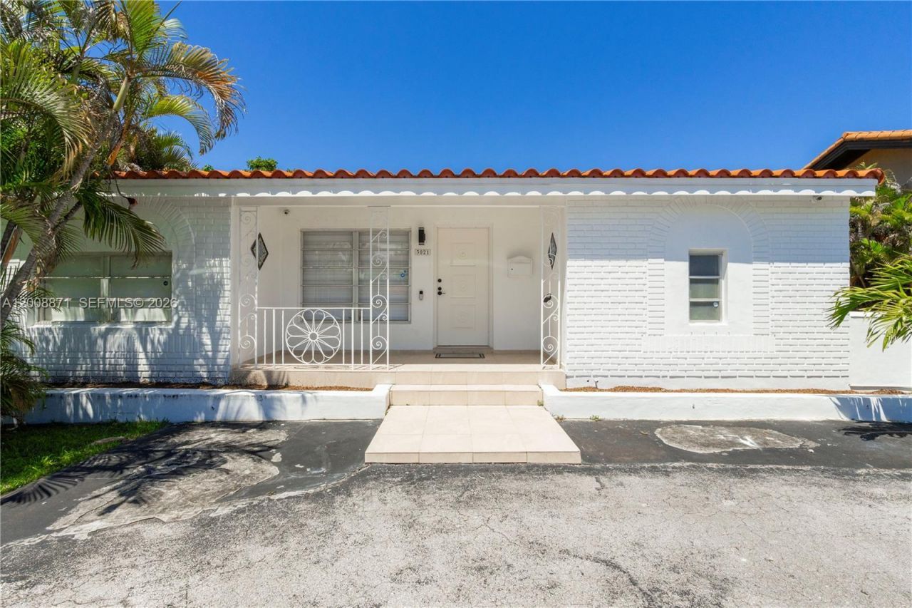 3021 Coconut Grove Dr, Unit 3021, Coral Gables, FL 33134 Photo
