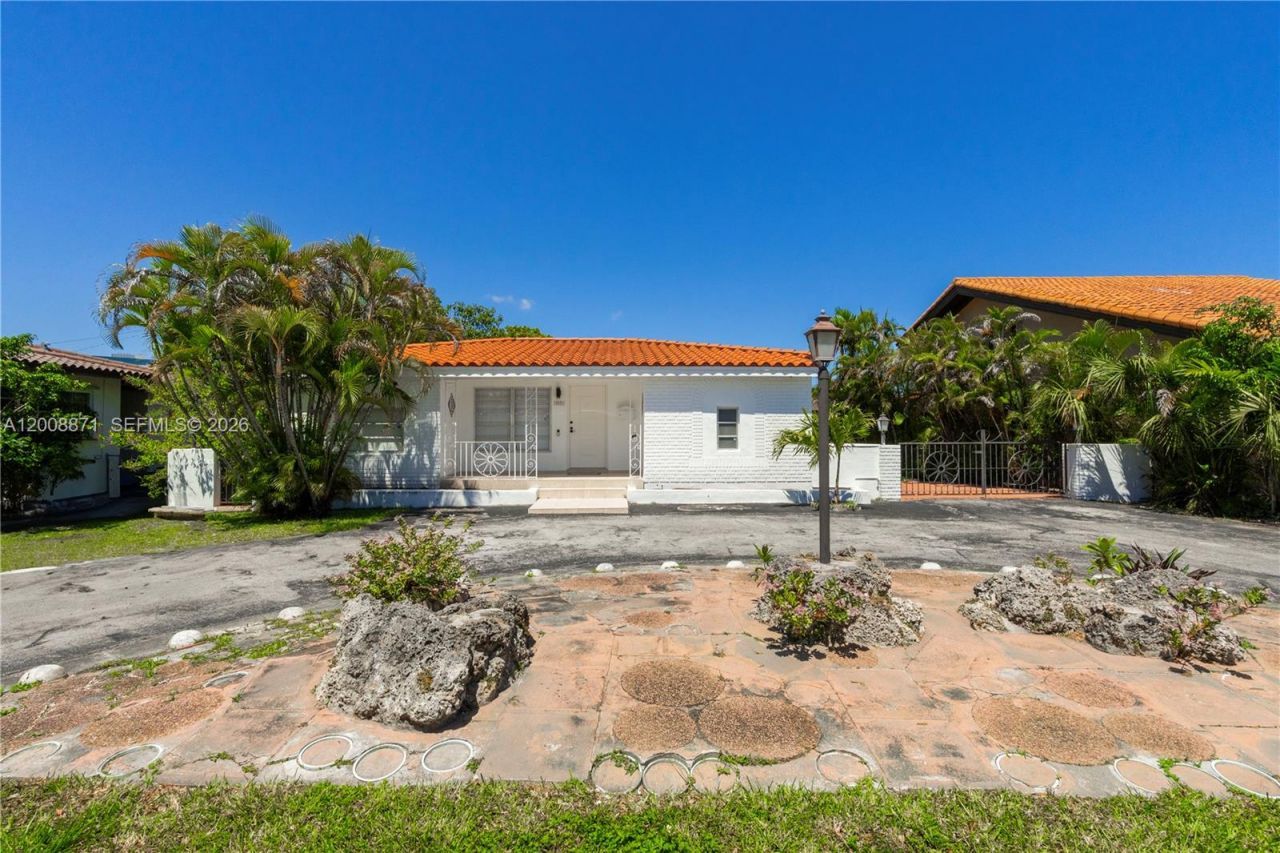 3021 Coconut Grove Dr, Unit 3021, Coral Gables, FL 33134 Photo