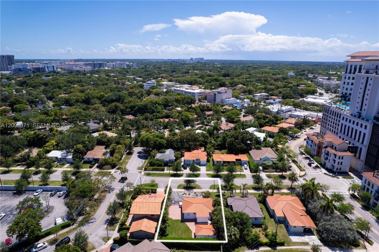 3021 Coconut Grove Dr, Unit 3021, Coral Gables, FL 33134 Photo