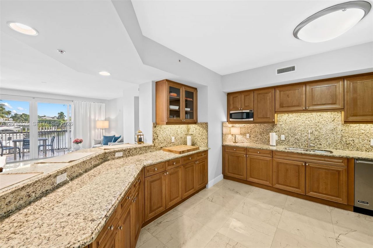 1414 SE 12th St, Unit 1B, Fort Lauderdale, FL 33316 Photo