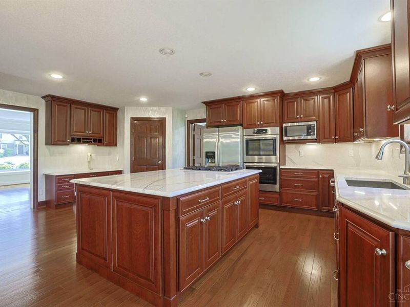 5285 Laurelridge Lane, Green Township, OH 45247 Photo 17