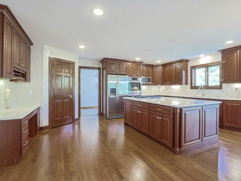 5285 Laurelridge Lane, Green Township, OH 45247 Photo 17