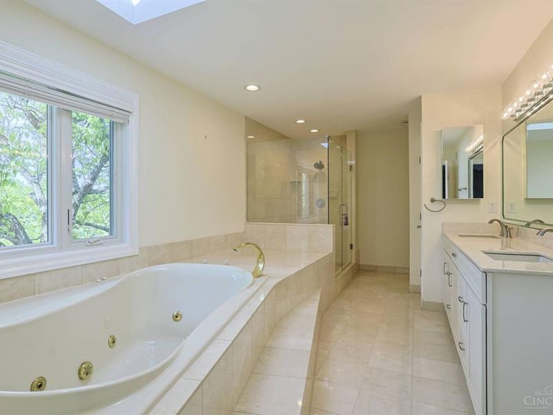 5285 Laurelridge Lane, Green Township, OH 45247 Photo 27