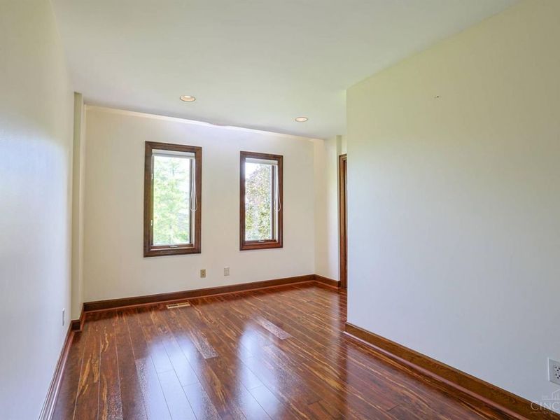 5285 Laurelridge Lane, Green Township, OH 45247 Photo 33