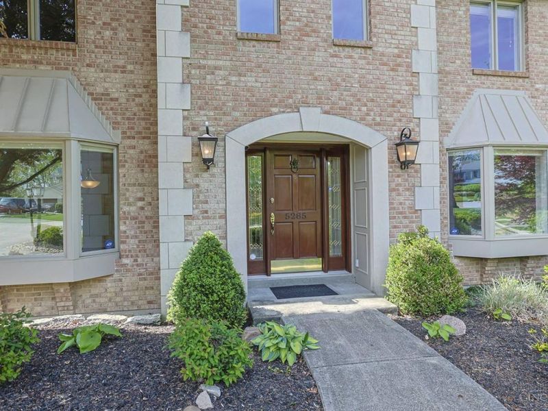 5285 Laurelridge Lane, Green Township, OH 45247 Photo 4