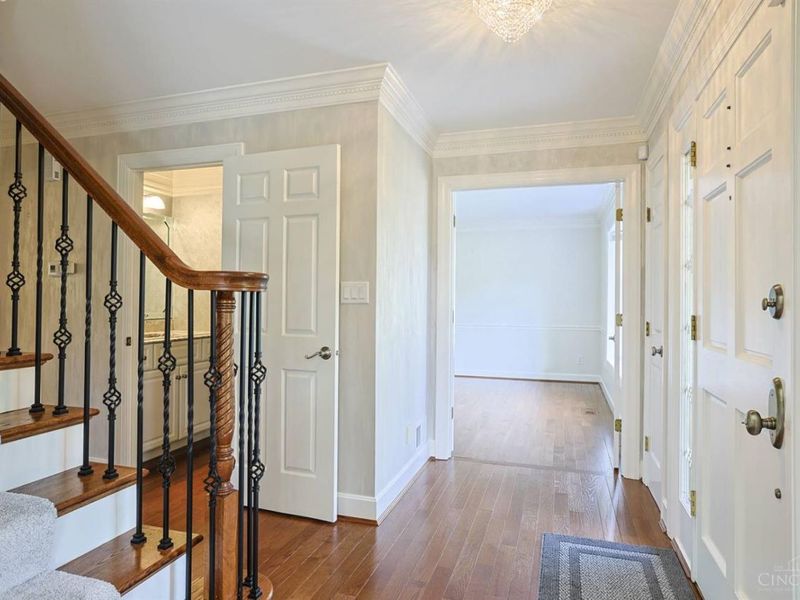 5285 Laurelridge Lane, Green Township, OH 45247 Photo 6